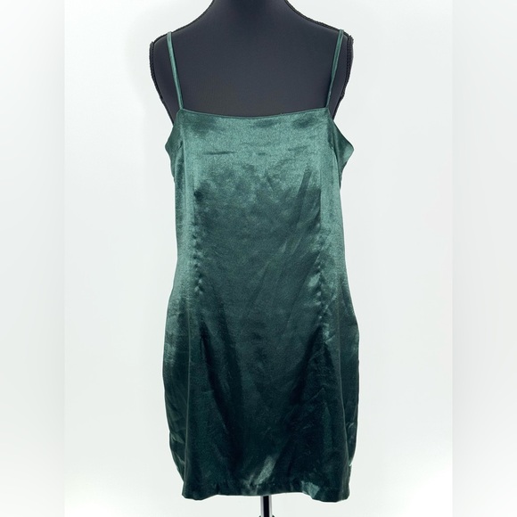 Lulus Simply Sultry Forest Green Satin Short‎ Mini Camisole Slip Dress, Size L - Picture 5 of 16